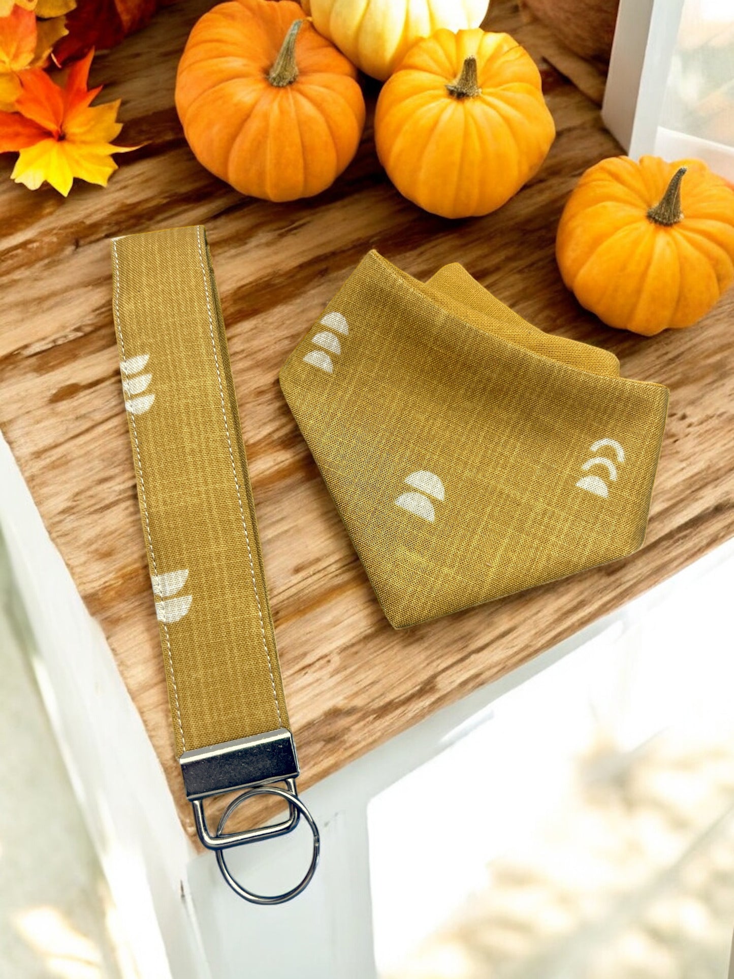Autumn Glow Key Fob | Autum on the Boulevard Collection 🍁