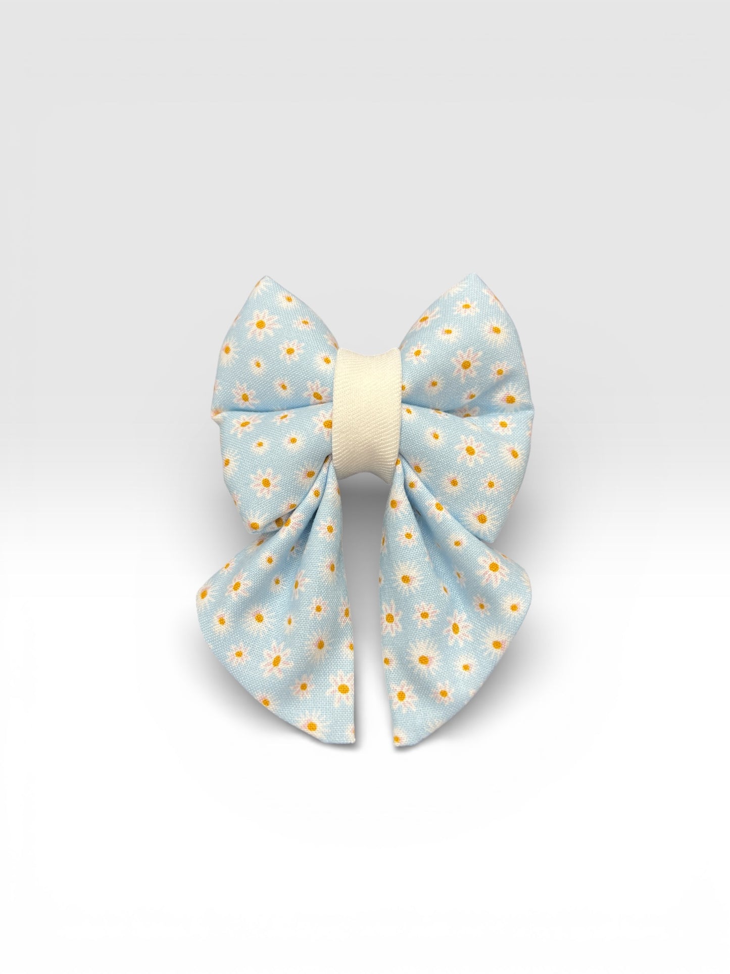 Field Of Daisies Sailor Bowtie | Petals On The Boulevard ✿