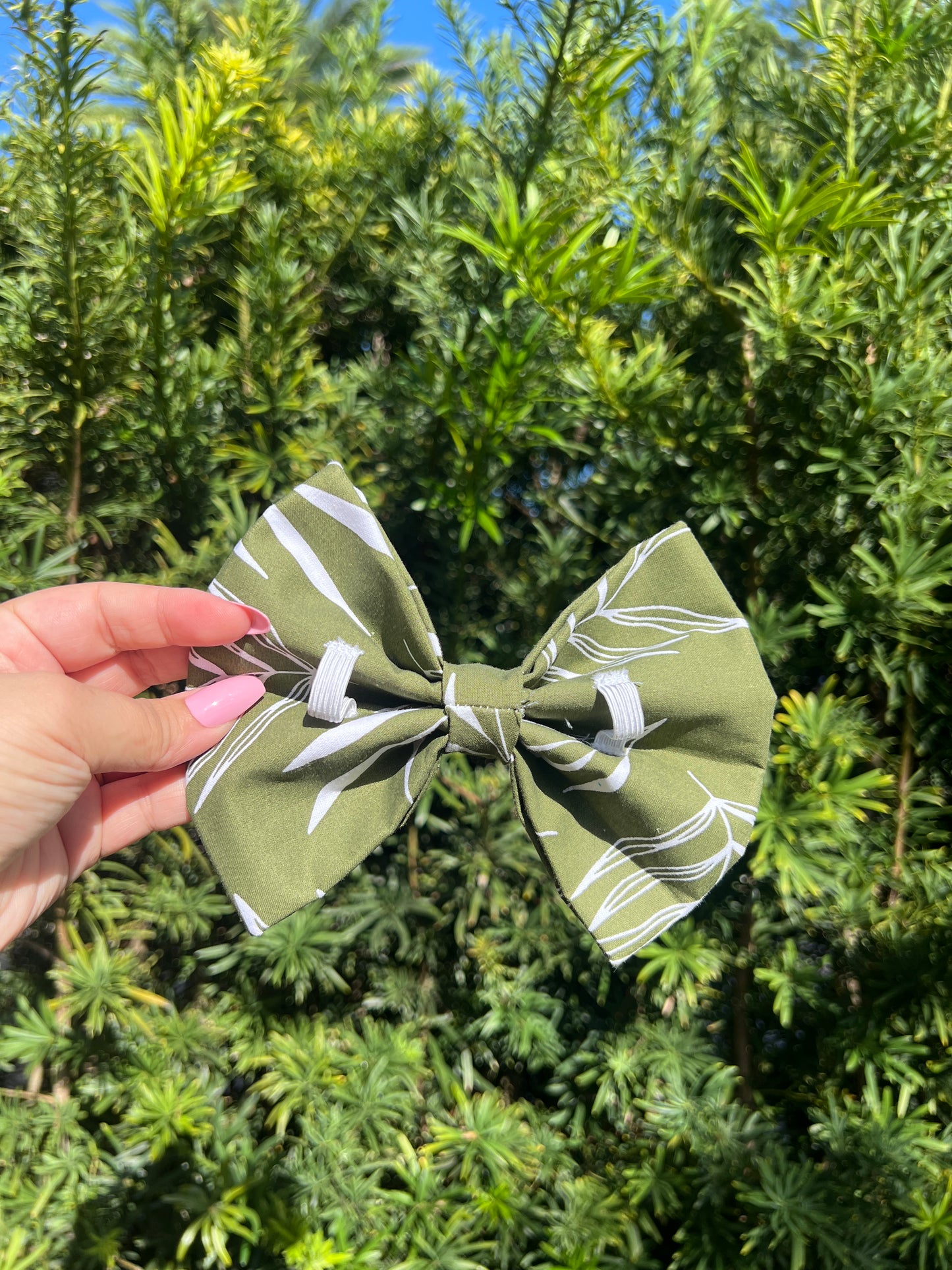 Double Trouble Green Bow Tie | Essence of Spring 🌼
